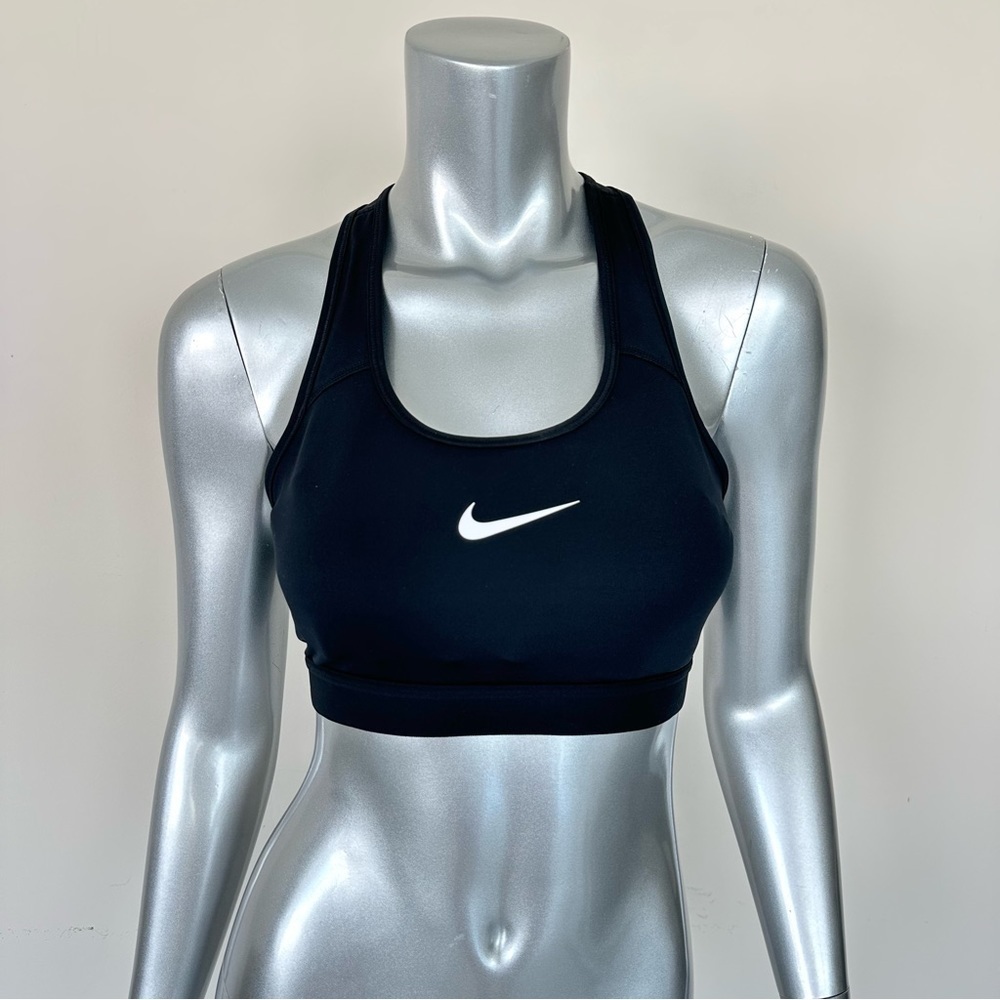 NEW!! Nike women sport bra size S